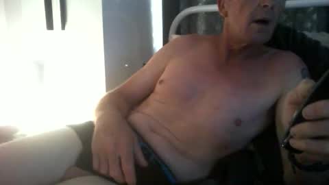 Snapshot of mrgray11xxx chatting on September 2025 08:03:01 PM mrgray11xxx aussie online show from September 2025 08:03:01 PM
