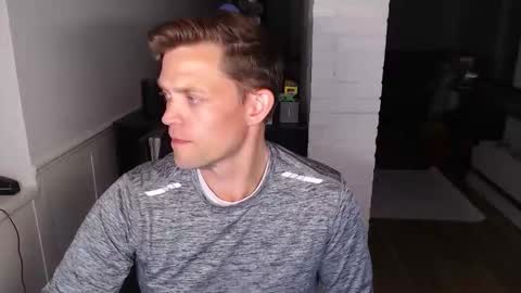 Snapshot of mrkenridge chatting on October 2025 03:14:01 AM mrkenridge online show from October 2025 03:14:01 AM