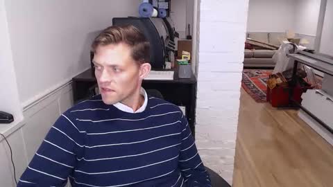 Snapshot of mrkenridge chatting on October 2025 05:42:01 PM mrkenridge online show from October 2025 05:42:01 PM