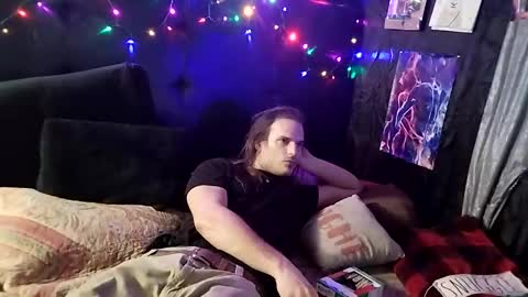 Snapshot of mrkinksized chatting on January 2025 05:19:01 AM MrKinkSized online show from January 2025 05:19:01 AM