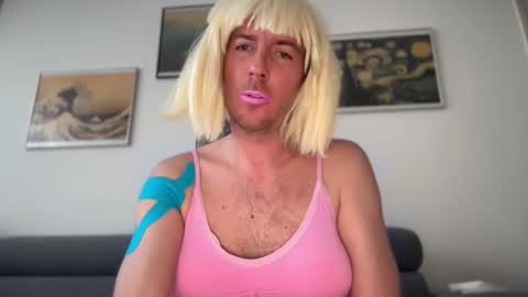 TaleOfLaura online show from February 2026 03:33:02 PM