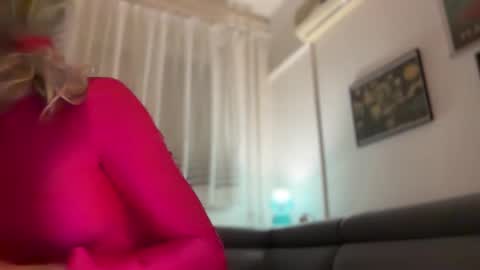 TaleOfLaura online show from May 2026 08:49:02 PM