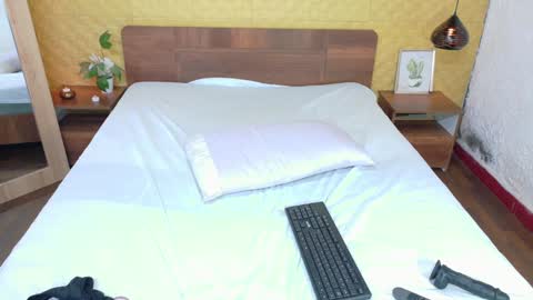 Snapshot of mrs_buttocks chatting on January 2025 05:26:01 PM mrs_buttocks online show from January 2025 05:26:01 PM