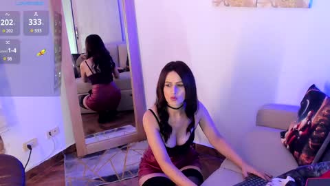 Griseld   online show from December 2024 07:04:02 PM