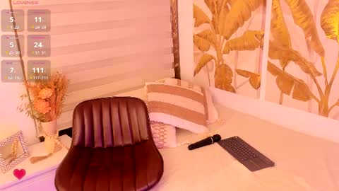 Griseld   online show from June 2026 06:17:01 PM