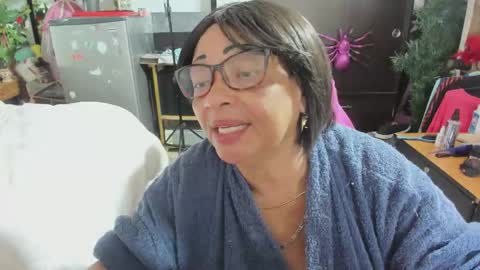 mrs_mommy online show from November 2025 07:28:01 PM