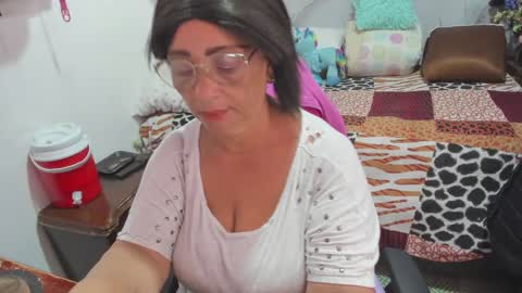 Snapshot of mrs_mommy chatting on February 2026 06:53:01 PM mrs_mommy online show from February 2026 06:53:01 PM