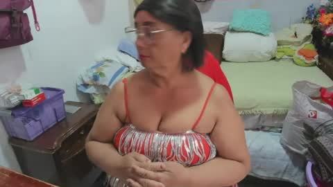 Snapshot of mrs_mommy chatting on March 2026 06:35:02 PM mrs_mommy online show from March 2026 06:35:02 PM
