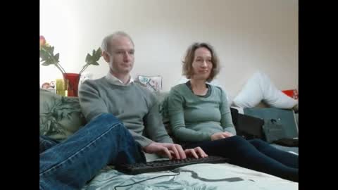 Snapshot of mrs_velvet_vixen_and_mr_stud chatting on December 2024 08:42:02 AM Mrs Velvet Vixen online show from December 2024 08:42:02 AM