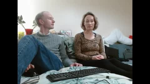 Snapshot of mrs_velvet_vixen_and_mr_stud chatting on December 2024 11:50:02 AM Mrs Velvet Vixen online show from December 2024 11:50:02 AM