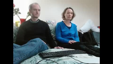 Snapshot of mrs_velvet_vixen_and_mr_stud chatting on December 2024 08:38:02 AM Mrs Velvet Vixen online show from December 2024 08:38:02 AM