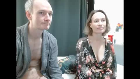 Snapshot of mrs_velvet_vixen_and_mr_stud chatting on February 2025 11:39:02 AM Mrs Velvet Vixen online show from February 2025 11:39:02 AM