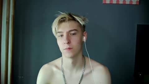 Adam online show from January 2025 09:02:01 AM