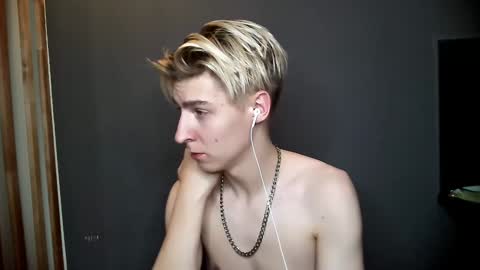 Adam online show from January 2025 12:28:02 AM