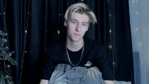 Adam online show from February 2025 04:37:01 AM