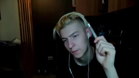 Adam online show from February 2025 07:28:02 PM