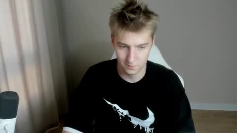Snapshot of mrsexycum4u chatting on July 2026 05:01:02 PM Adam online show from July 2026 05:01:02 PM