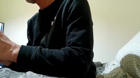 Snapshot of mrsimon1983 chatting on February 2025 08:02:02 PM Silverfox 83 online show from February 2025 08:02:02 PM