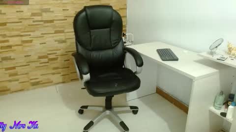 Tell me Katty  online show from January 2026 07:52:02 PM