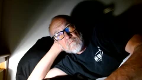 Snapshot of mrtease5 chatting on May 2026 05:05:02 AM mrtease5 online show from May 2026 05:05:02 AM