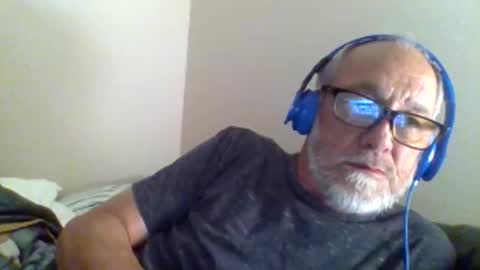 Snapshot of mrtease5 chatting on June 2026 03:30:01 AM mrtease5 online show from June 2026 03:30:01 AM