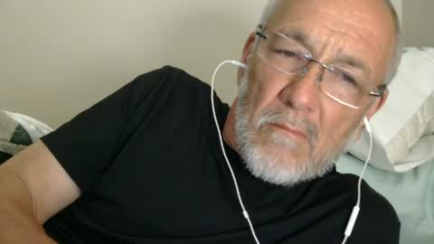 Snapshot of mrtease5 chatting on July 2026 04:16:01 AM mrtease5 online show from July 2026 04:16:01 AM