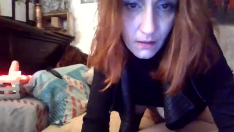 Snapshot of mrunmrun400535 chatting on December 2024 03:29:02 AM warningdreams online show from December 2024 03:29:02 AM
