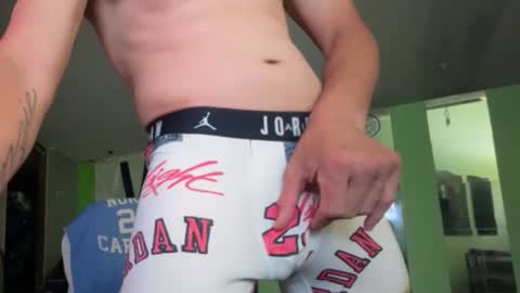 Snapshot of mrvickinabox chatting on May 2026 11:59:01 AM mrvickinabox online show from May 2026 11:59:01 AM