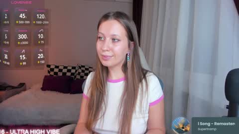 Snapshot of ms_allison chatting on February 2025 03:20:02 PM Allison online show from February 2025 03:20:02 PM
