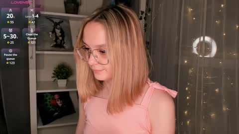 Snapshot of ms_elizabethqueen chatting on February 2025 09:39:02 PM Elizabeth online show from February 2025 09:39:02 PM