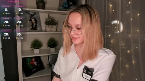 Snapshot of ms_elizabethqueen chatting on February 2025 09:04:01 PM Elizabeth online show from February 2025 09:04:01 PM
