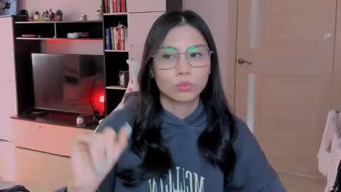 ms_emily_ online show from April 2026 12:29:02 PM