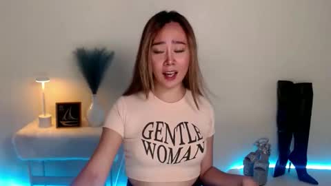 Evon online show from September 2025 02:02:02 AM