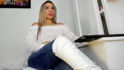 ms_lunarose online show from June 2026 01:58:02 AM