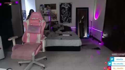 Manuela3 online show from June 2026 06:54:01 PM