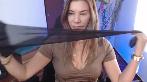 Sofia online show from April 2026 08:57:02 PM