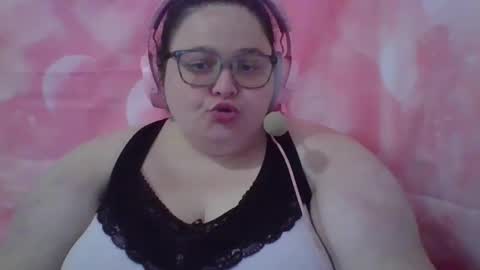 Snapshot of mscamirose15 chatting on October 2025 07:00:01 PM Ms. Cami Rose online show from October 2025 07:00:01 PM