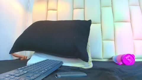 FERNANDA 3 online show from October 2025 03:04:01 AM