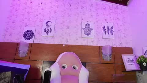 Manuela  online show from March 2025 03:19:01 AM