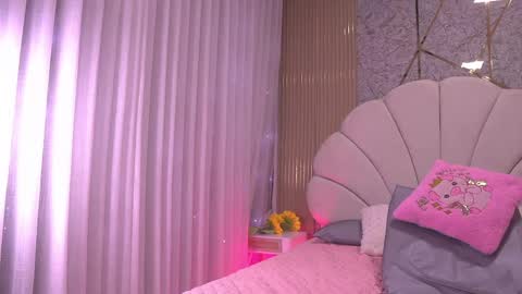 Manuela  online show from April 2026 03:09:01 AM
