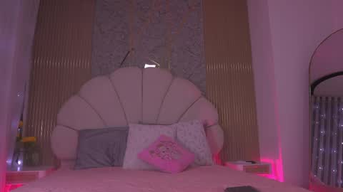 Manuela  online show from May 2026 03:23:01 AM
