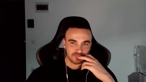 Victor online show from December 2024 10:26:02 PM