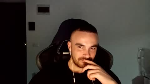 Victor online show from December 2024 09:49:02 PM