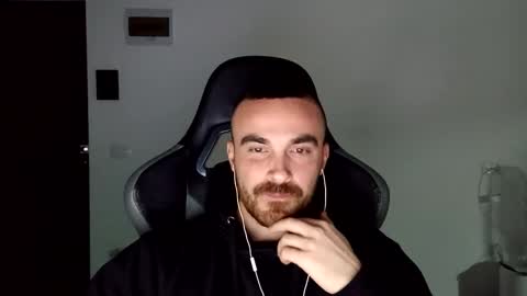 Victor online show from December 2024 06:29:01 PM