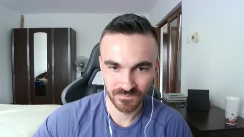 Victor online show from October 2025 10:01:02 AM