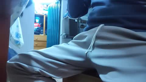 Snapshot of muchachosam chatting on December 2025 01:33:02 AM zenon online show from December 2025 01:33:02 AM