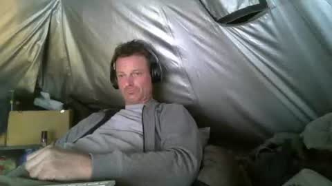Snapshot of mudjimba chatting on June 2026 06:45:01 PM mudjimba online show from June 2026 06:45:01 PM