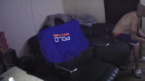 Muffdiver online show from June 2026 01:14:01 AM