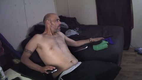Muffdiver online show from June 2026 02:46:02 AM