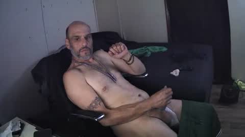 Muffdiver online show from June 2026 02:05:01 AM
